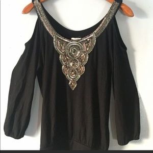 Cache sequined cold shoulder black top size small